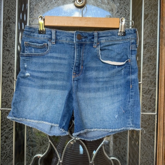 GAP Classic Blue Jean Shorts - Picture 3 of 6